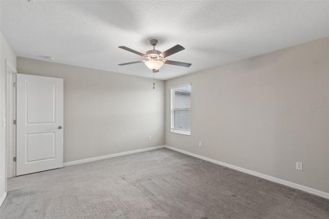 House in Tampa, Florida 4 bedrooms, 173.73 sq.m. № 2211945 - photo 21