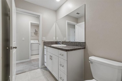 House in Tampa, Florida 4 bedrooms, 173.73 sq.m. № 2211945 - photo 30