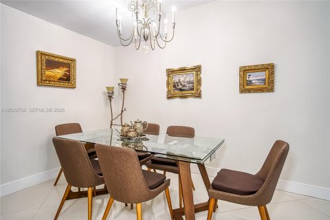 Copropriété à vendre à Aventura, Floride: 2 chambres, 146.88 m2 № 2257074 - photo 11