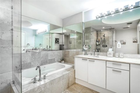 Copropriété à vendre à Aventura, Floride: 2 chambres, 146.88 m2 № 2257074 - photo 25