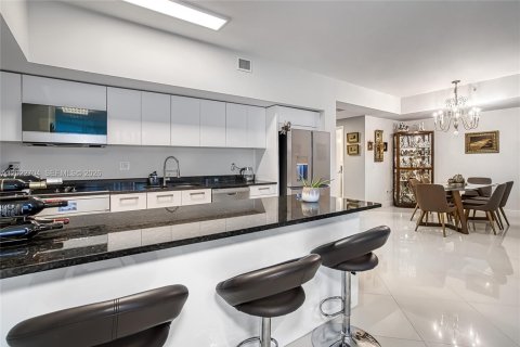 Copropriété à vendre à Aventura, Floride: 2 chambres, 146.88 m2 № 2257074 - photo 17