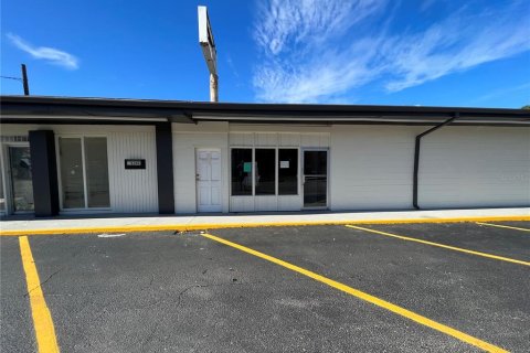 Commercial property in Tampa, Florida 631.46 sq.m. № 891181 - photo 17