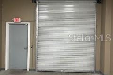 Propiedad comercial en alquiler en Mount Dora, Florida, 105.54 m2 № 1690034 - foto 7