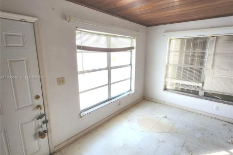 House in Riviera Beach, Florida 2 bedrooms, 83.05 sq.m. № 1964462 - photo 13