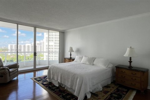 Condo in Aventura, Florida, 2 bedrooms № 2090732 - photo 21