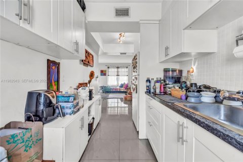 Купить кондоминиум в Майами-Бич, Флорида 1 спальня, 57.6м2, № 2024964 - фото 16