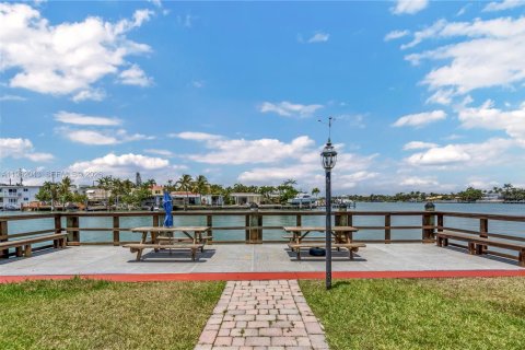 Купить кондоминиум в Майами-Бич, Флорида 1 спальня, 57.6м2, № 2024964 - фото 17