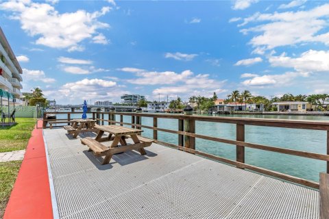 Купить кондоминиум в Майами-Бич, Флорида 1 спальня, 57.6м2, № 2024964 - фото 18