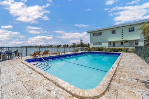 Купить кондоминиум в Майами-Бич, Флорида 1 спальня, 57.6м2, № 2024964 - фото 21