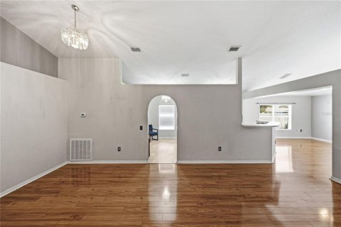 Villa ou maison à vendre à Winter Haven, Floride: 4 chambres, 186.92 m2 № 2312836 - photo 8
