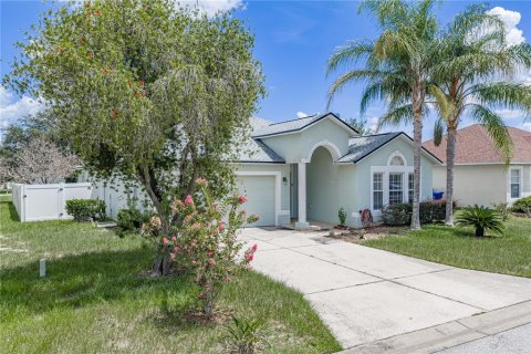 Villa ou maison à vendre à Winter Haven, Floride: 4 chambres, 186.92 m2 № 2312836 - photo 3