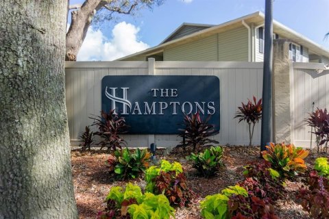 Condo in Brandon, Florida, 2 bedrooms  № 1900609 - photo 2