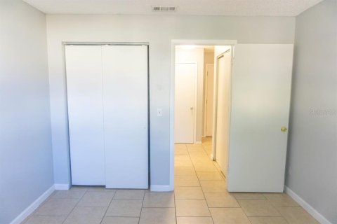 Condo in Brandon, Florida, 2 bedrooms  № 1900609 - photo 26