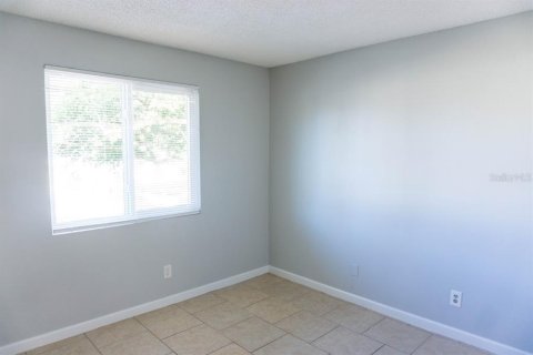 Condo in Brandon, Florida, 2 bedrooms  № 1900609 - photo 24