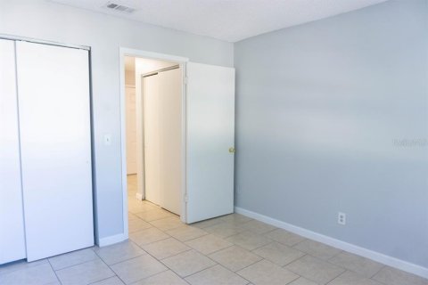 Condo in Brandon, Florida, 2 bedrooms  № 1900609 - photo 27