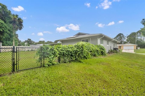 House in Palm Coast, Florida 3 bedrooms, 155.15 sq.m. № 1823022 - photo 12