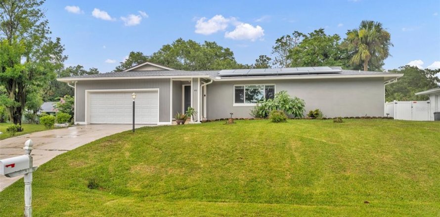 House in Palm Coast, Florida 3 bedrooms, 155.15 sq.m. № 1823022