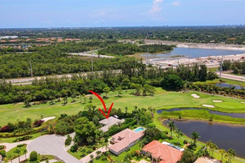 House in West Palm Beach, Florida 3 bedrooms, 229.1 sq.m. № 1758888 - photo 2