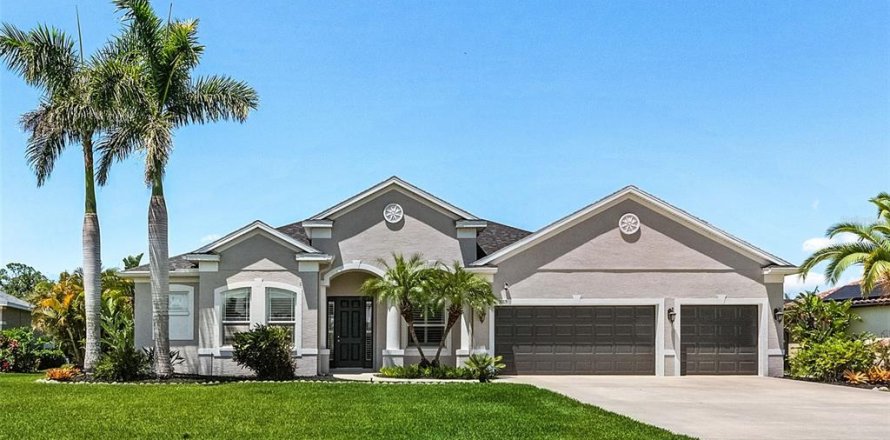 House in Parrish, Florida 4 bedrooms, 229.56 sq.m. № 1662499