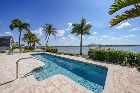 Villa ou maison à vendre à Punta Gorda, Floride: 3 chambres, 222.87 m2 № 2144891 - photo 19