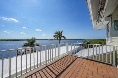 Villa ou maison à vendre à Punta Gorda, Floride: 3 chambres, 222.87 m2 № 2144891 - photo 13