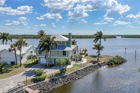 Villa ou maison à vendre à Punta Gorda, Floride: 3 chambres, 222.87 m2 № 2144891 - photo 30