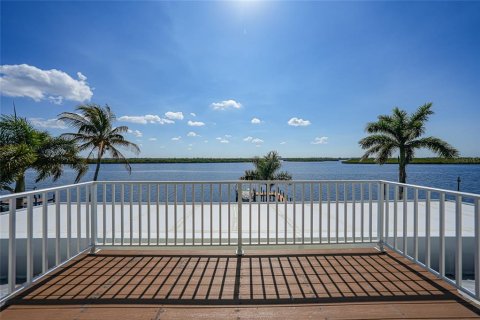 Villa ou maison à vendre à Punta Gorda, Floride: 3 chambres, 222.87 m2 № 2144891 - photo 14