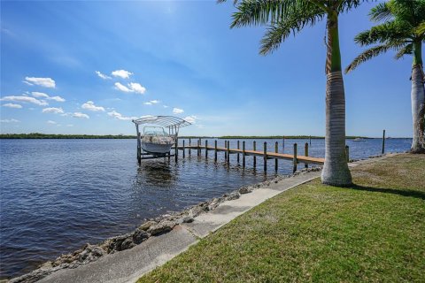 Villa ou maison à vendre à Punta Gorda, Floride: 3 chambres, 222.87 m2 № 2144891 - photo 20