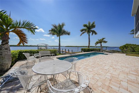 Villa ou maison à vendre à Punta Gorda, Floride: 3 chambres, 222.87 m2 № 2144891 - photo 16