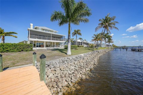 Villa ou maison à vendre à Punta Gorda, Floride: 3 chambres, 222.87 m2 № 2144891 - photo 28