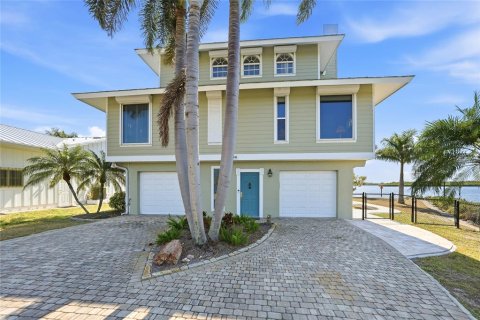Villa ou maison à Punta Gorda, Floride 3 chambres, 222.87 m2 № 2144891