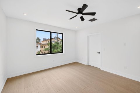 Touwnhouse à vendre à Fort Lauderdale, Floride: 4 chambres, 210.42 m2 № 2085150 - photo 27