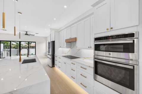 Touwnhouse à vendre à Fort Lauderdale, Floride: 4 chambres, 210.42 m2 № 2085150 - photo 15