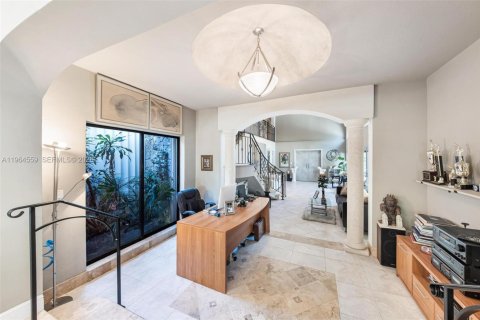 Villa ou maison à vendre à South Miami, Floride: 4 chambres, 362.69 m2 № 2026182 - photo 28