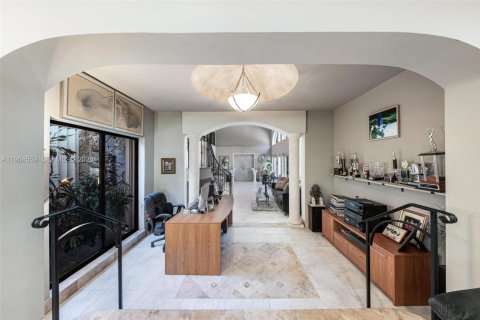 Villa ou maison à vendre à South Miami, Floride: 4 chambres, 362.69 m2 № 2026182 - photo 27