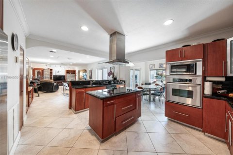 Villa ou maison à vendre à South Miami, Floride: 4 chambres, 362.69 m2 № 2026182 - photo 14