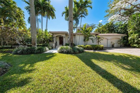 Villa ou maison à vendre à South Miami, Floride: 4 chambres, 362.69 m2 № 2026182 - photo 2