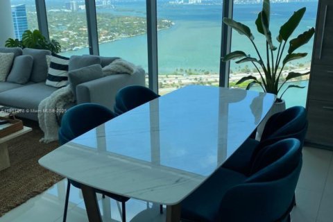 Condo in Miami, Florida, 1 bedroom  № 1862144 - photo 6
