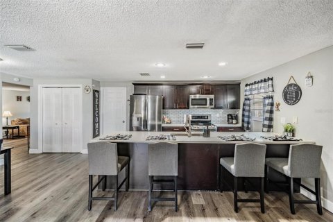 Casa en venta en New Port Richey, Florida, 3 dormitorios, 178.84 m2 № 1662091 - foto 13