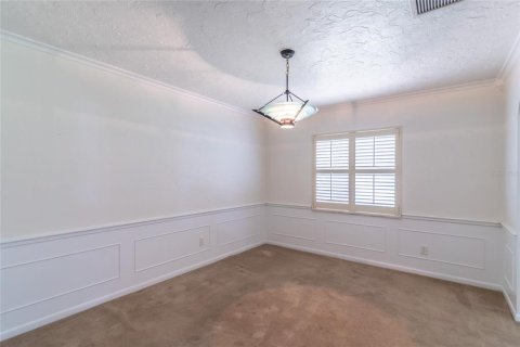 House in Longwood, Florida 4 bedrooms, 229.38 sq.m. № 1919480 - photo 5