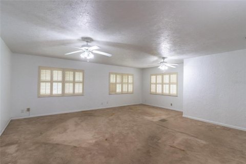 House in Longwood, Florida 4 bedrooms, 229.38 sq.m. № 1919480 - photo 7