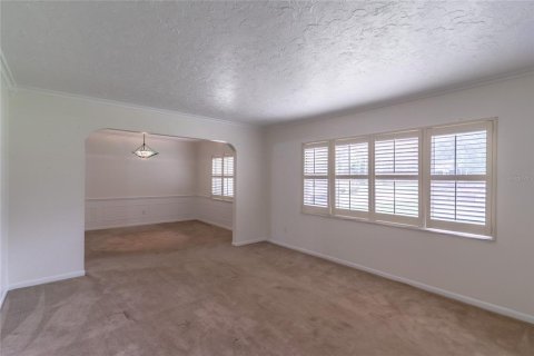 House in Longwood, Florida 4 bedrooms, 229.38 sq.m. № 1919480 - photo 3