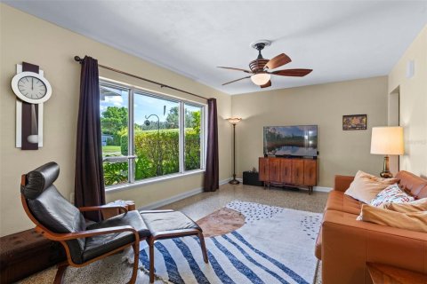 Casa en venta en Orlando, Florida, 3 dormitorios, 105.82 m2 № 1914613 - foto 10