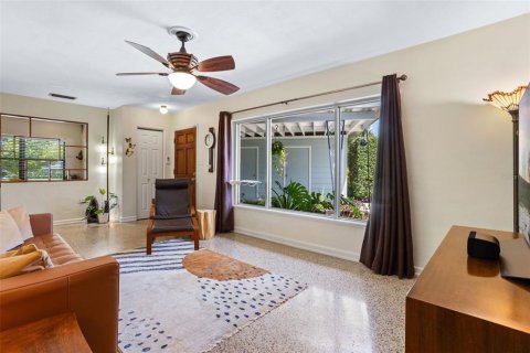 Casa en venta en Orlando, Florida, 3 dormitorios, 105.82 m2 № 1914613 - foto 12