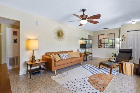 Casa en venta en Orlando, Florida, 3 dormitorios, 105.82 m2 № 1914613 - foto 8