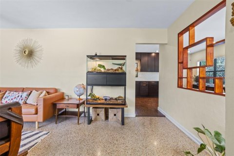 Casa en venta en Orlando, Florida, 3 dormitorios, 105.82 m2 № 1914613 - foto 9