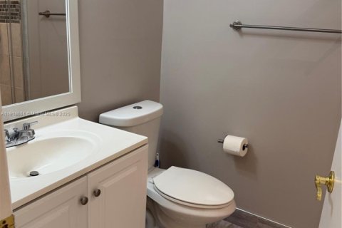 Снять в аренду виллу или дом в Майами, Флорида 3 спальни, 129.41м2, № 1973337 - фото 7