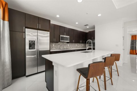 Townhouse in Lake Mary, Florida 3 bedrooms, 184.78 sq.m. № 2217352 - photo 8
