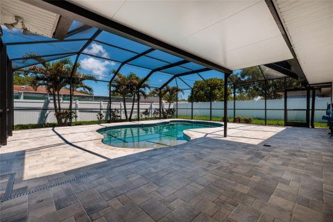 House in Clearwater, Florida 3 bedrooms, 155.33 sq.m. № 2093192 - photo 24