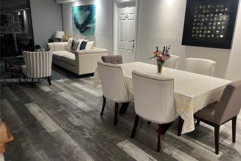 Copropriété à louer à Aventura, Floride: 2 chambres, 92.53 m2 № 2025773 - photo 9